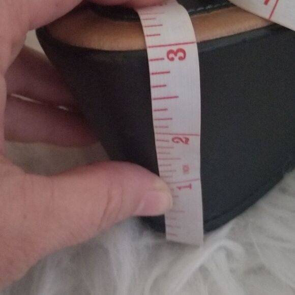 Montana artisan crafted shoe. - Picture 5 of 5